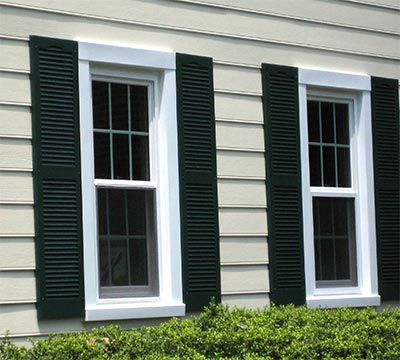 showing local home exterior company